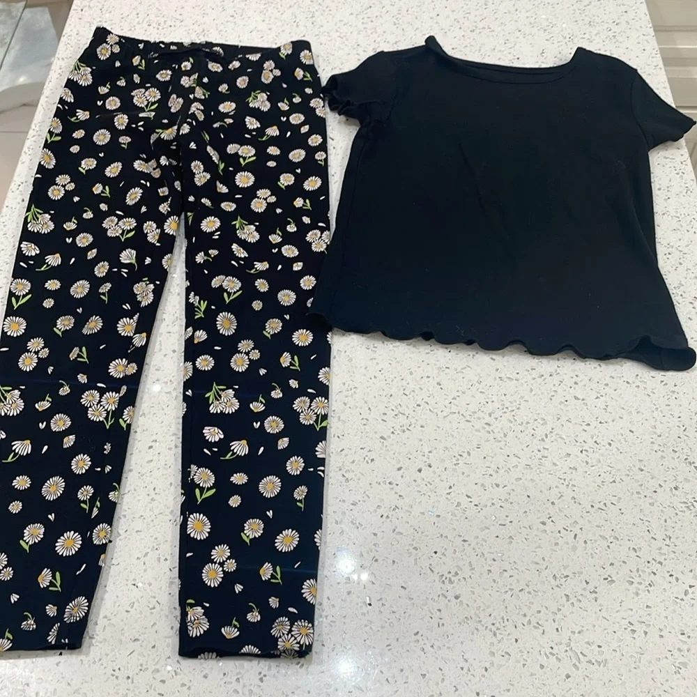 Cat & Jack tee and leggings outfits size small
